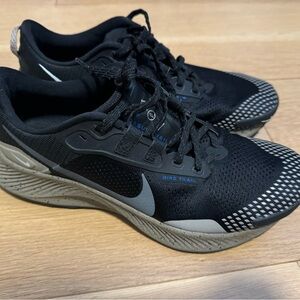 Nike Pegasus Trail Men's Black Running Shoes - Mens 9